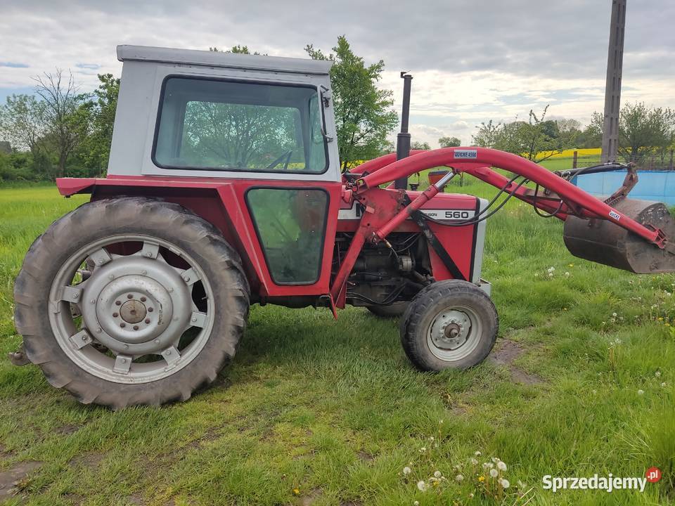 Ciągnik Massey Ferguson MF 560 z turem 70 łódzkie