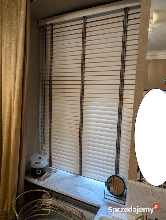 Używany komplet wyposażenia strefy recepcji i Skórzewo