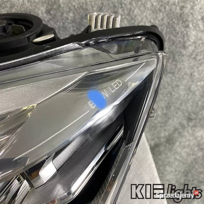 lampy przednie przód BMW F30 F31 F80 M3 2011 Bełchatów