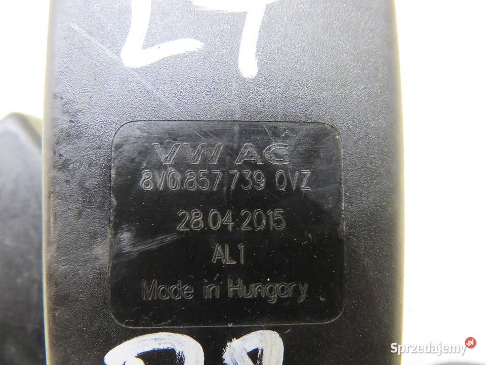ZAPINKA PASA LEWY TYŁ PASSAT B8 KOMBI 8V0857739 osobowe