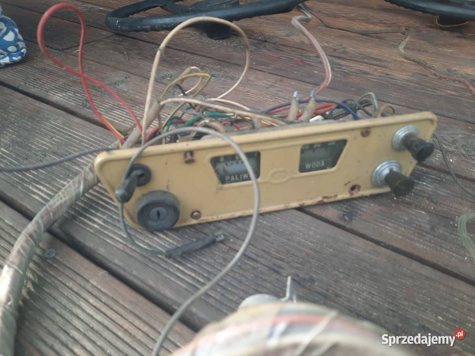 Piekna i stalacja syrena 105 104 kompletna Brusy