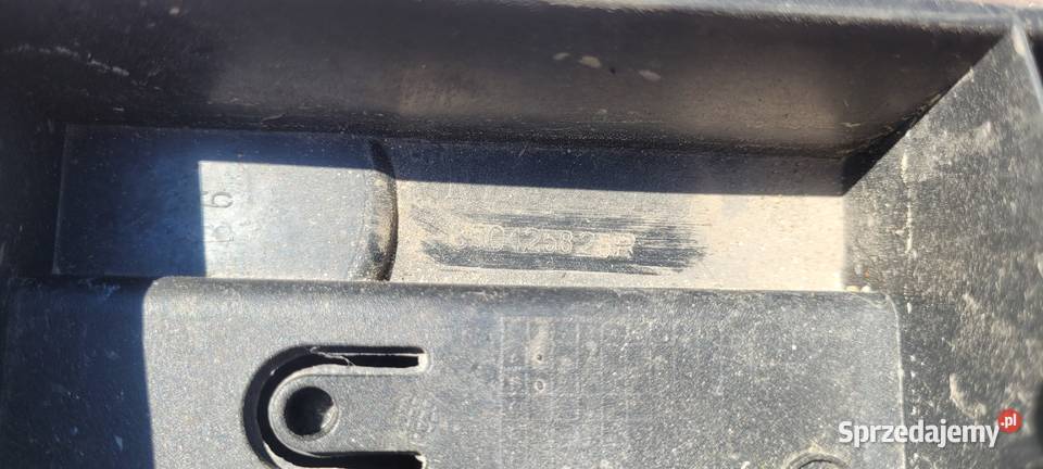 RENAULT CAPTUR MOCOWANIE ZDERZAKA ŚLIZG TYL Karoseria Ruda Śląska
