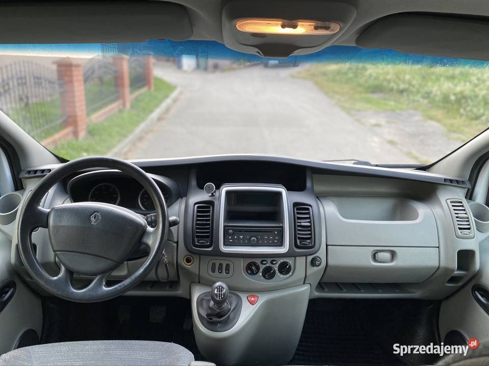 Renault Trafic 2011 20 cdi lift 9 osobowy Hak Rzeszów sprzedam