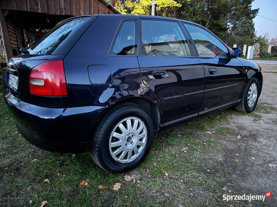 Audi a3 8l 5 drzwi 16 benzyna 102 250 klima lakier metallic mazowieckie Radom