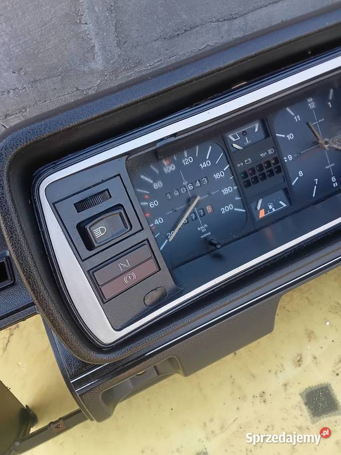 Golf 1 deska rozdzielcza liczniki Deski rozdzielcze, konsole Motoryzacja warmińsko-mazurskie Milejewo