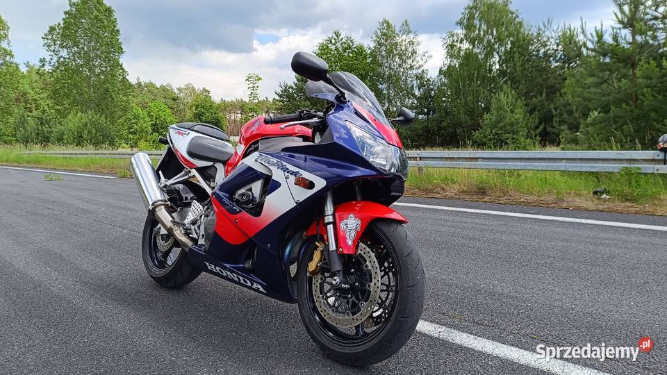 Honda CBR 929 piękny stan Zamienię Rok produkcji 2000 Honda
