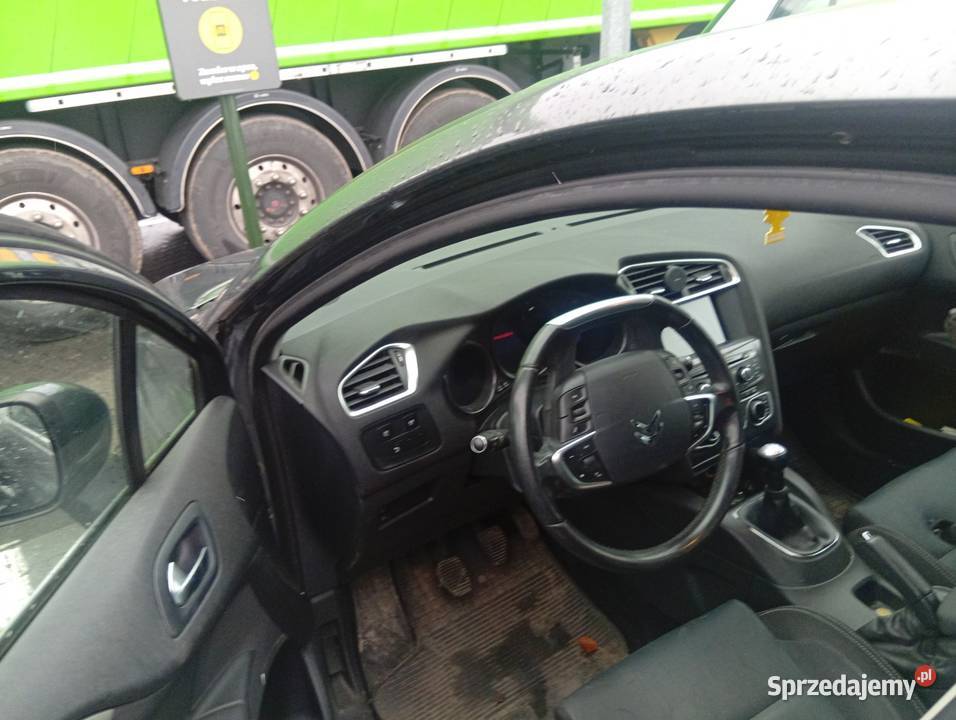 Citroen C4 benzyna nawigacja tempomat 120KM sprzedam