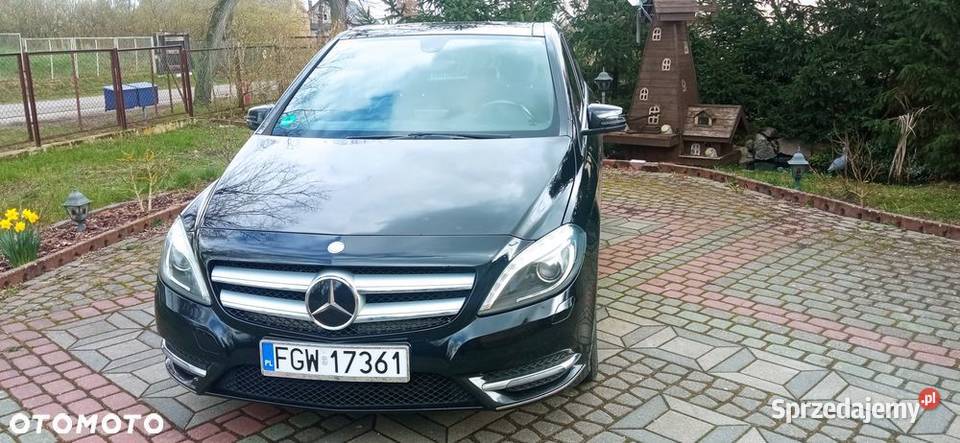 Mercedes B 16 benzyna zarejestrowany panorama 120KM Jenin