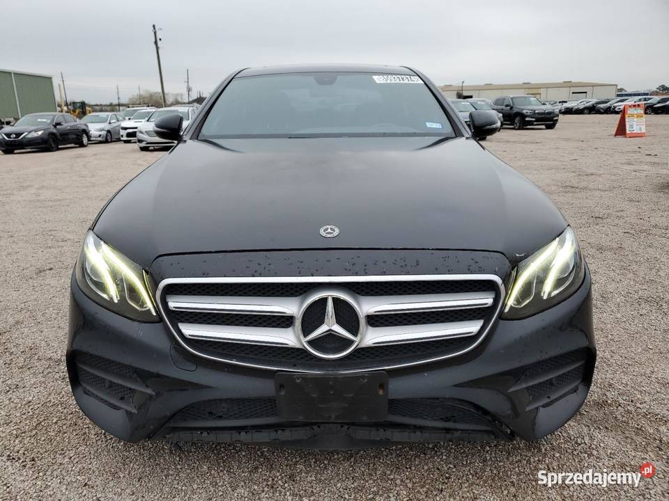 2017 MERCEDESBENZ E 300 4MATIC automatyczna