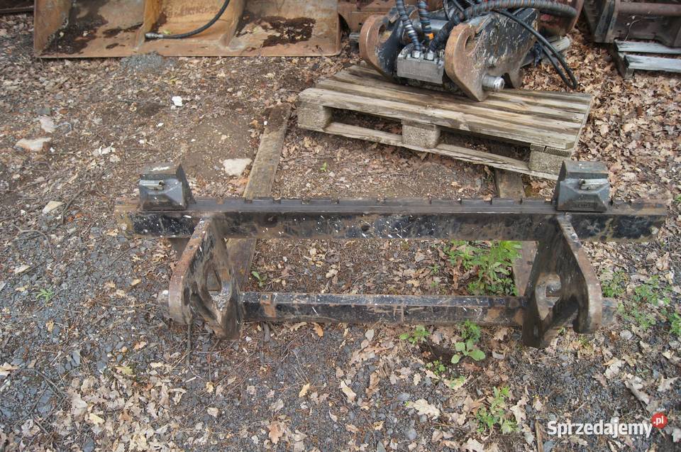 Ładowarka CAT 907 nie