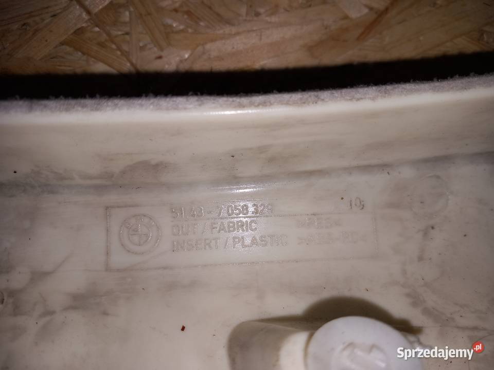 Osłona poszycie słupka lewa BMW E87 małopolskie Brzesko