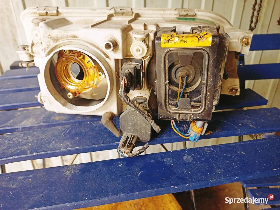 Lampa Volvo V40 Nur