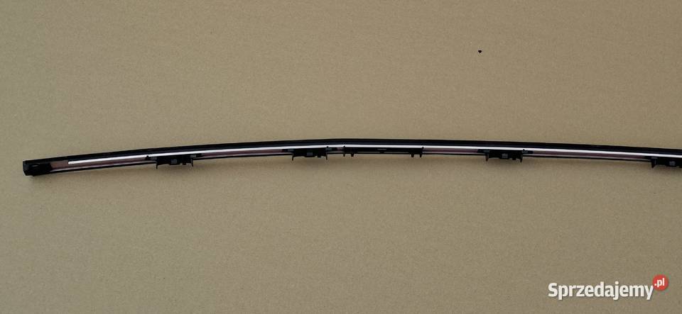 MERCEDES AKLASA W176 LISTWA DACHU DACHOWA PRAWA sprzedam