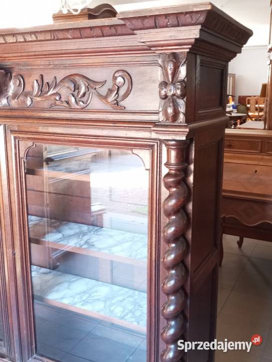 Witryna biblioteka w barokowym stylu podkarpackie Wilcza Wola