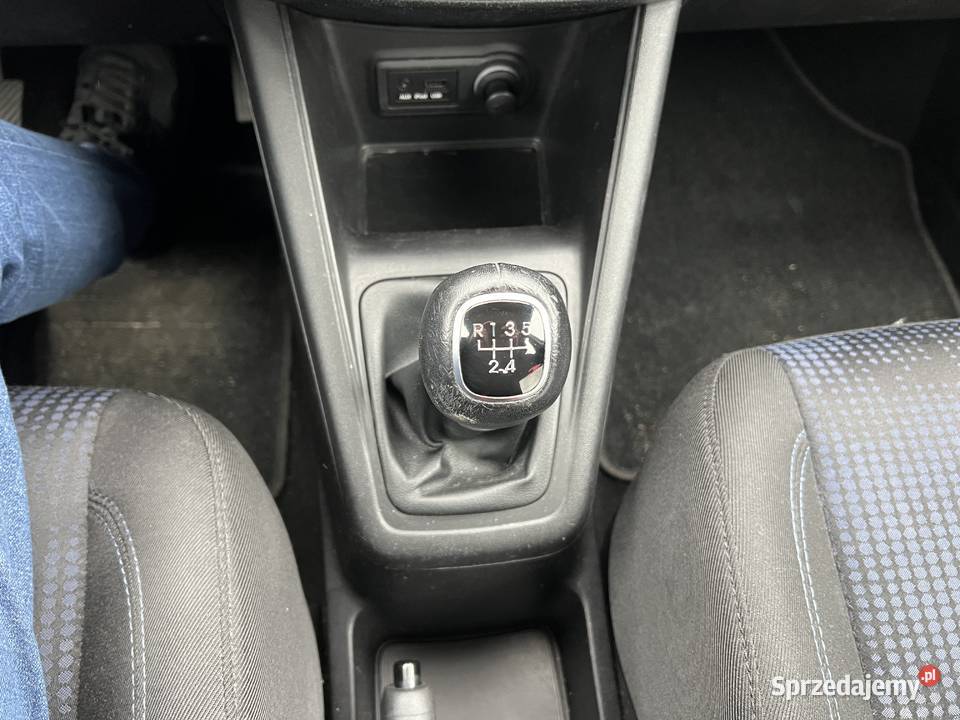 Hyundai ix20 14 BENZYNA Serwisowany w ASO elektryczne szyby Konin sprzedam