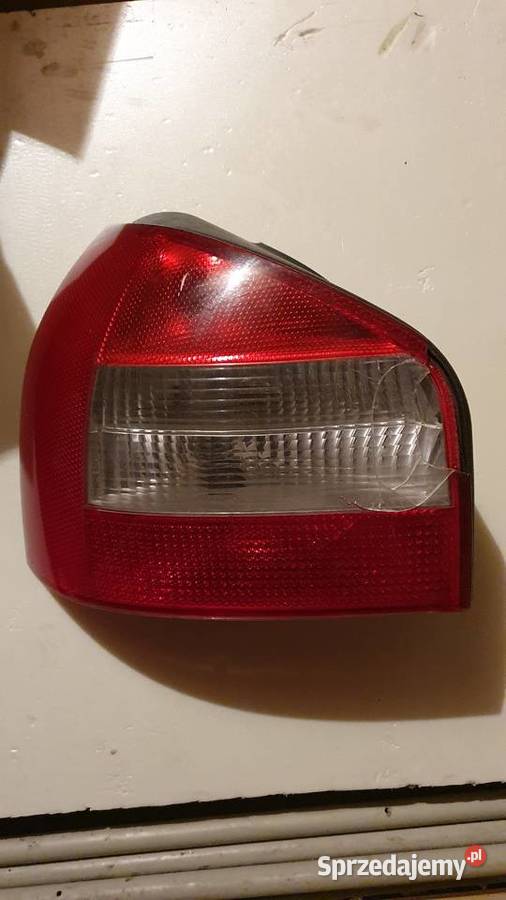 LAMPA TYLNA AUDI A3 LIFT 8L0945095B Części samochodowe