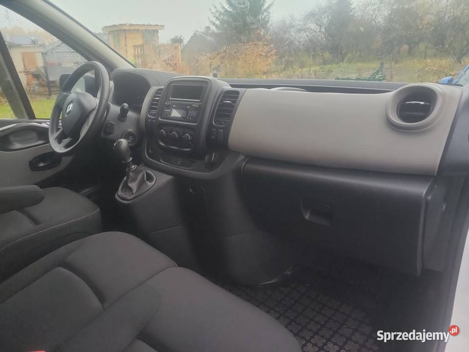 Reno Trafic 9miejc 2018 Zamienię na małe auto Brzóstowa
