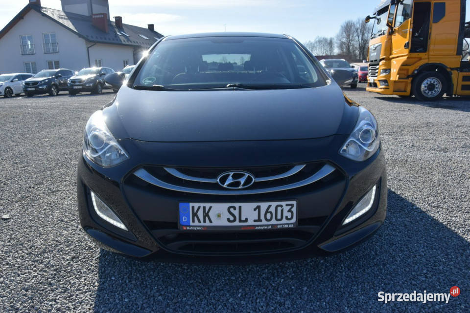 Hyundai i30 14B 2014r Navi Kamera Led Hak i30 podkarpackie Majdan Sieniawski sprzedam