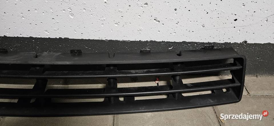 Volkswagen VW Golf 4 IV atrapa kratka środkowa kujawsko-pomorskie