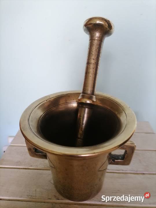 Stary mosdzierz mosiężny