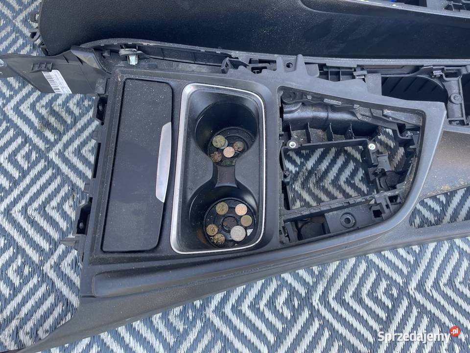 Podłokietnik skóra BMW F30 F31 Europa osobowe podkarpackie