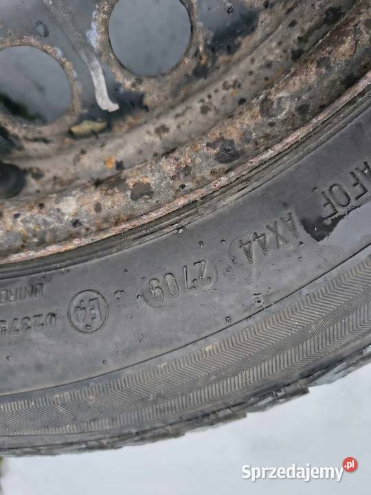 Felgi stalowe z oponami zimowymi R16