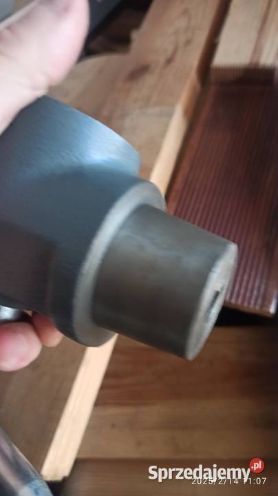 element mechanizmu posuwu z pokrętłem odlew Produkcja Kłodawa