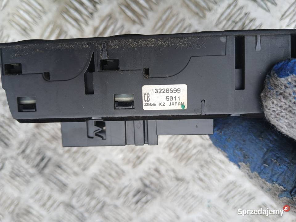 Przełącznik szyb kierowcy 13228699 Opel Astra H Wyposażenie wnętrza Radłów
