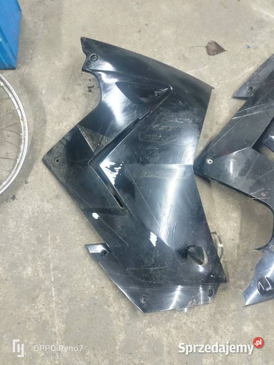 Daelim Roadwin 125 plastiki boczne owiewki