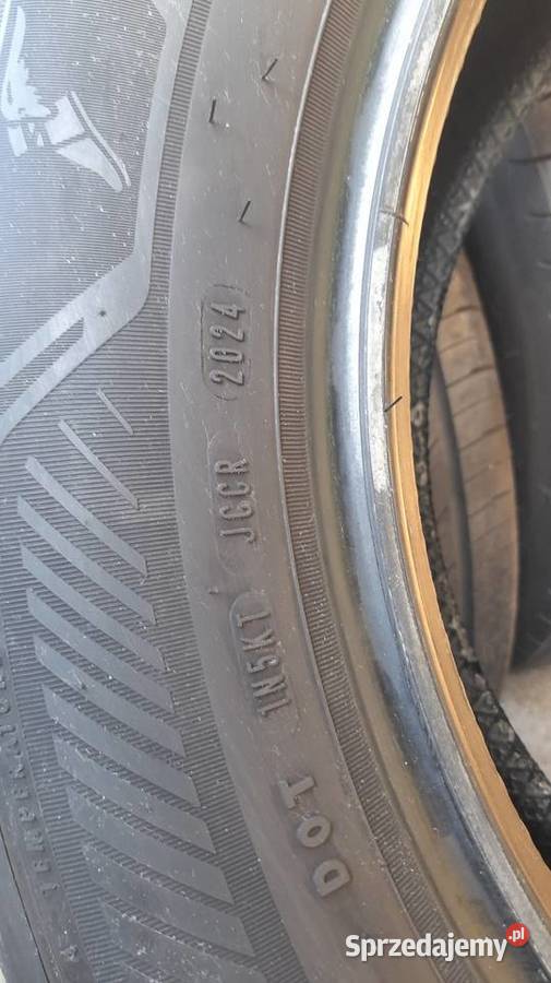 Komplet opon 4 sztuki Goodyear Efficientgrip 2 lato Garby sprzedam