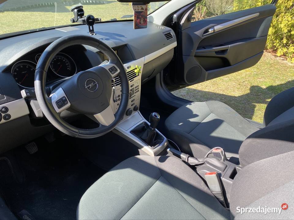 Opel Astra H GTC 16 Zelów
