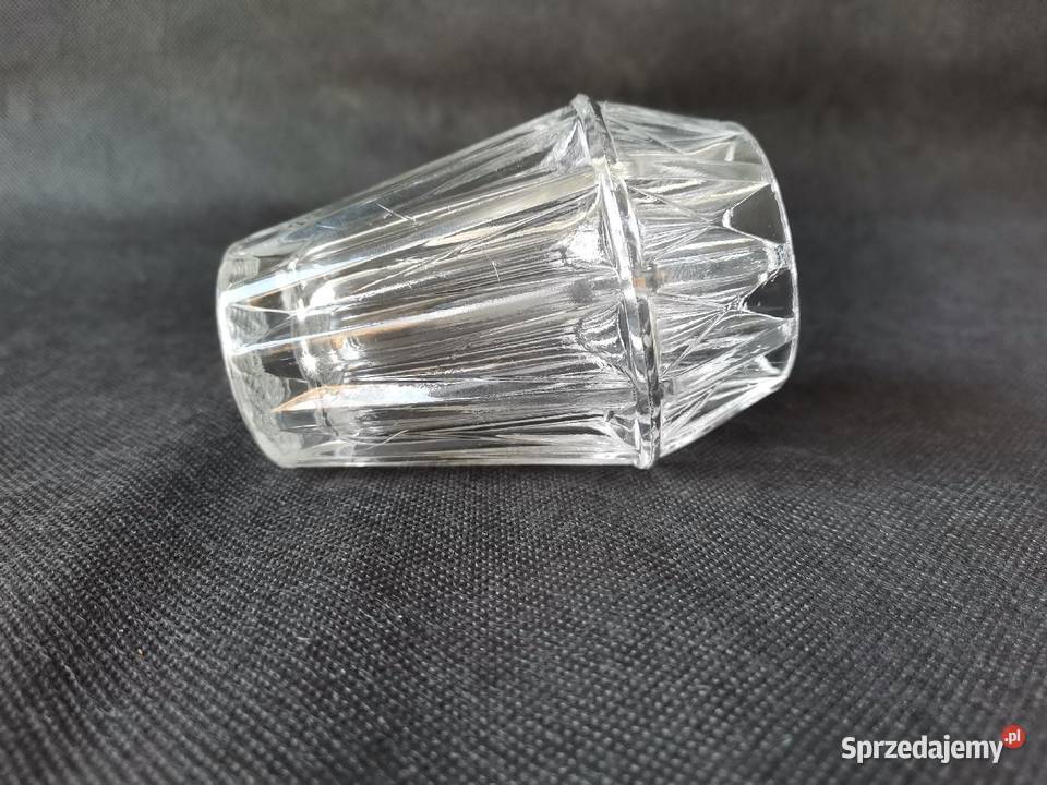 Stary nieużywany mały wazon