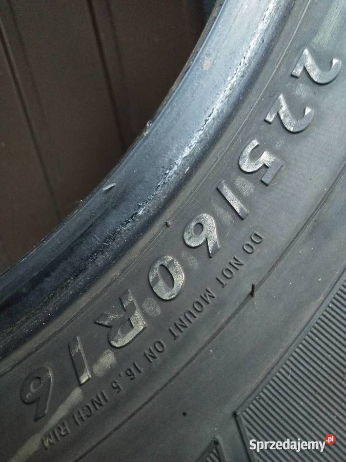 Opony Zimowe 225x60x16 Dunlop SP Winter Sport 3D