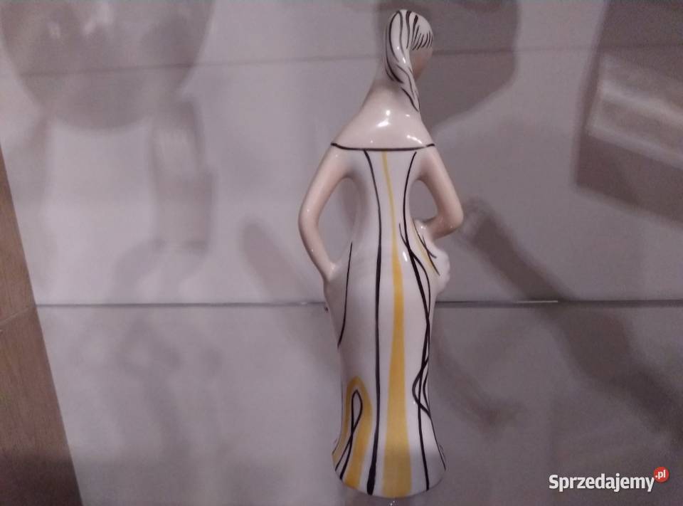 Figurka Porcelanowa Ćmielów Grzybiarka Dama Z Radom