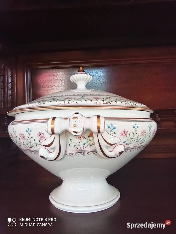 waza na stopie z monogramem Th P