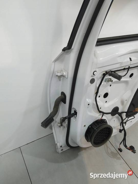DRZWI PRAWE TYŁ SEDAN HB LS9R Skoda Superb III Drzwi
