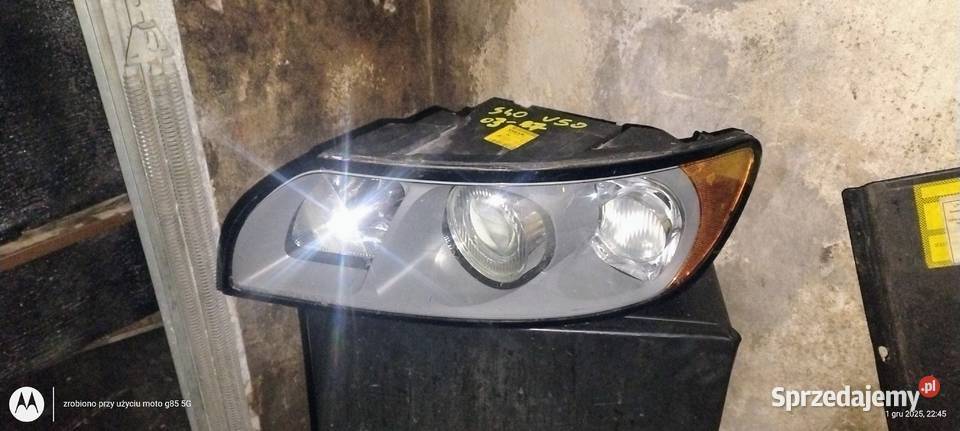 Reflektor lampa lewy przód Volvo V50