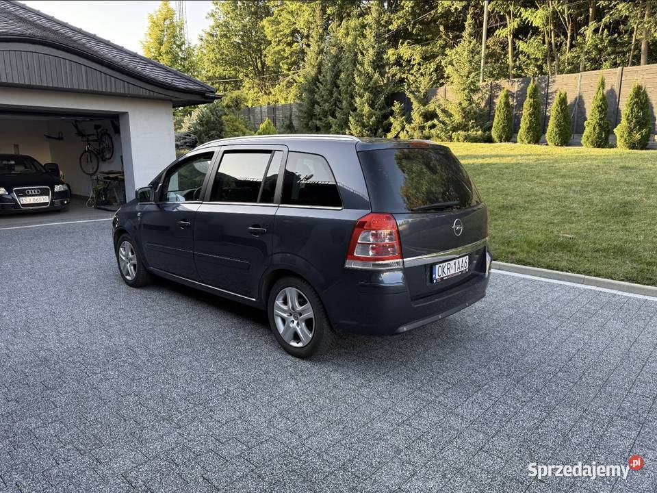 Opel Zafira 16 LPG Mały przebieg 7 osób