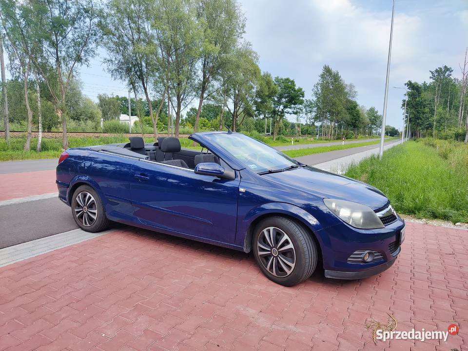 Astra Cabrio Twintop Kabriolet Halinów