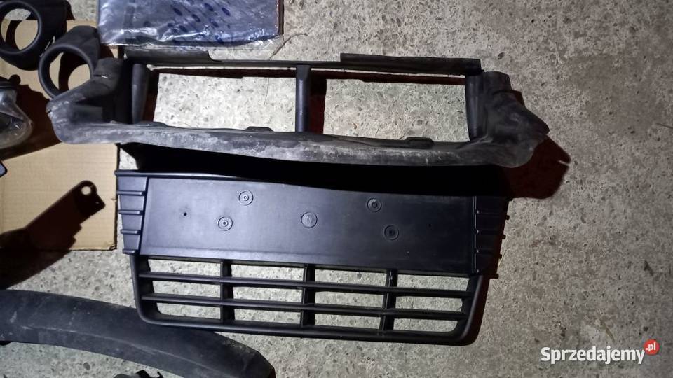 Ford Focus MK3 wlot powietrza Pozostałe Części samochodowe podkarpackie