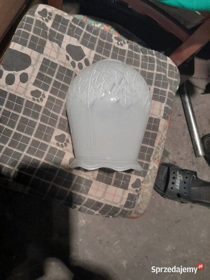 Klosze żyrandole kinkiety z prl Ozorków sprzedam