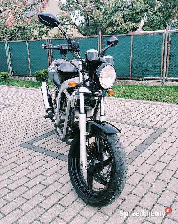Hyosung Naked GT 125 Na kat A1B metalic dolnośląskie