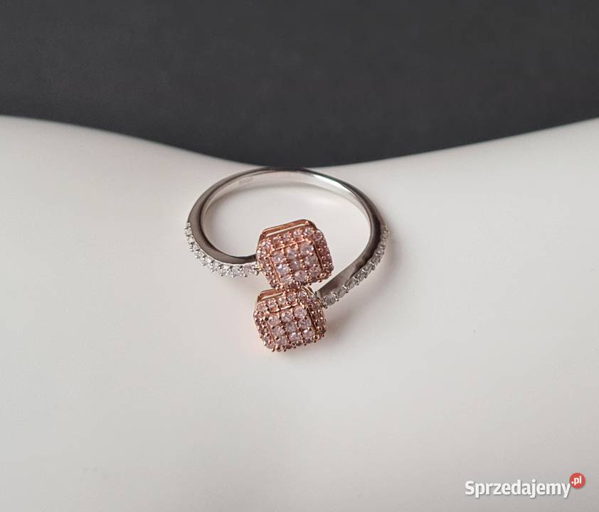 Pierścionek złoto 9k diamenty