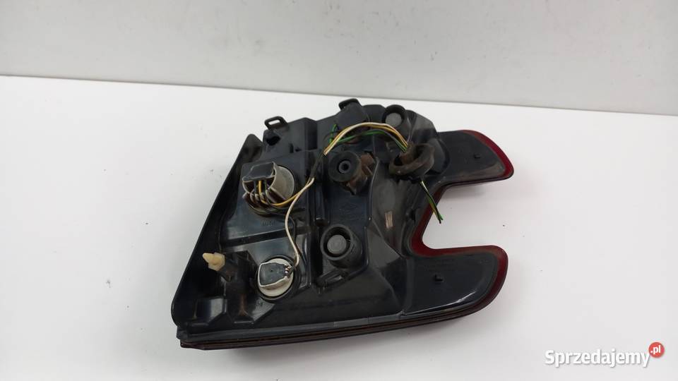 RENAULT MEGANE III KOMBI LAMPA TYŁ LEWA W KLAPĘ Zbierkowo