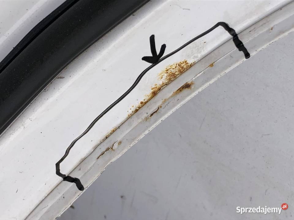 DRZWI PRAWY TYŁ MITSUBISHI OUTLANDER I SUV 0108