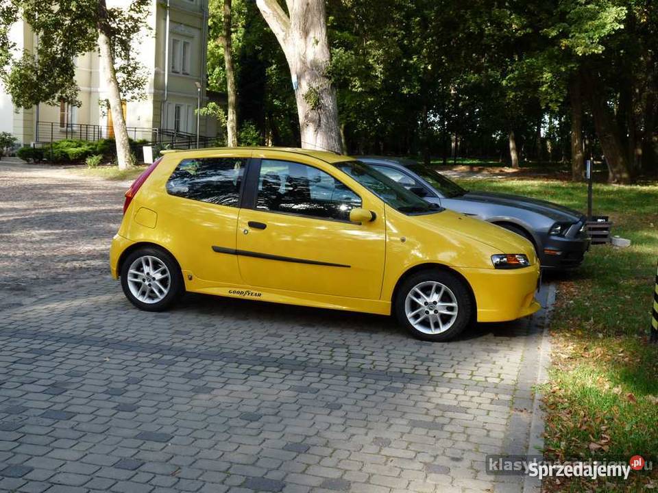 Fiat Punto HGT Abarth Giallo Ginestra serwisowany w ASO Warszawa
