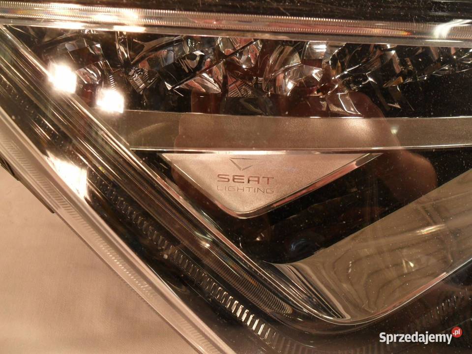 REFLEKTOR PRZÓD STRONA PRAWA SEAT ATECA wielkopolskie Nowy Tomyśl