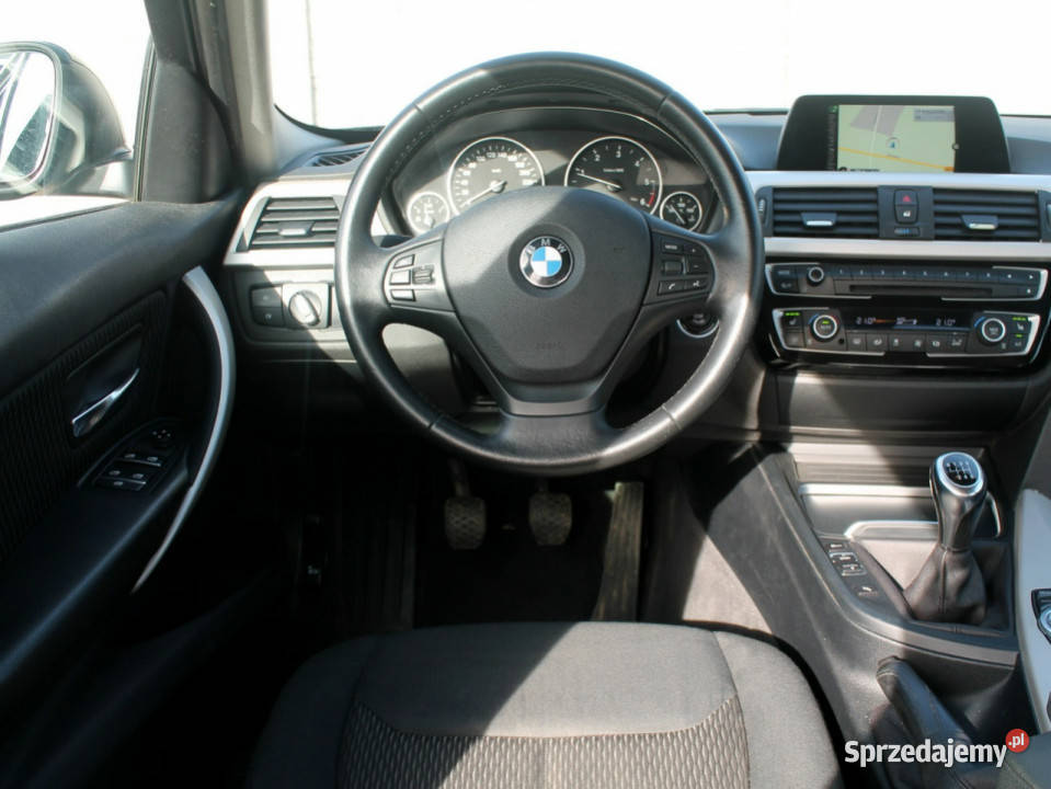 BMW 318 F30 F31 LIFT 20 D 150 Full LED ASR (kontrola trakcji) Zielenin