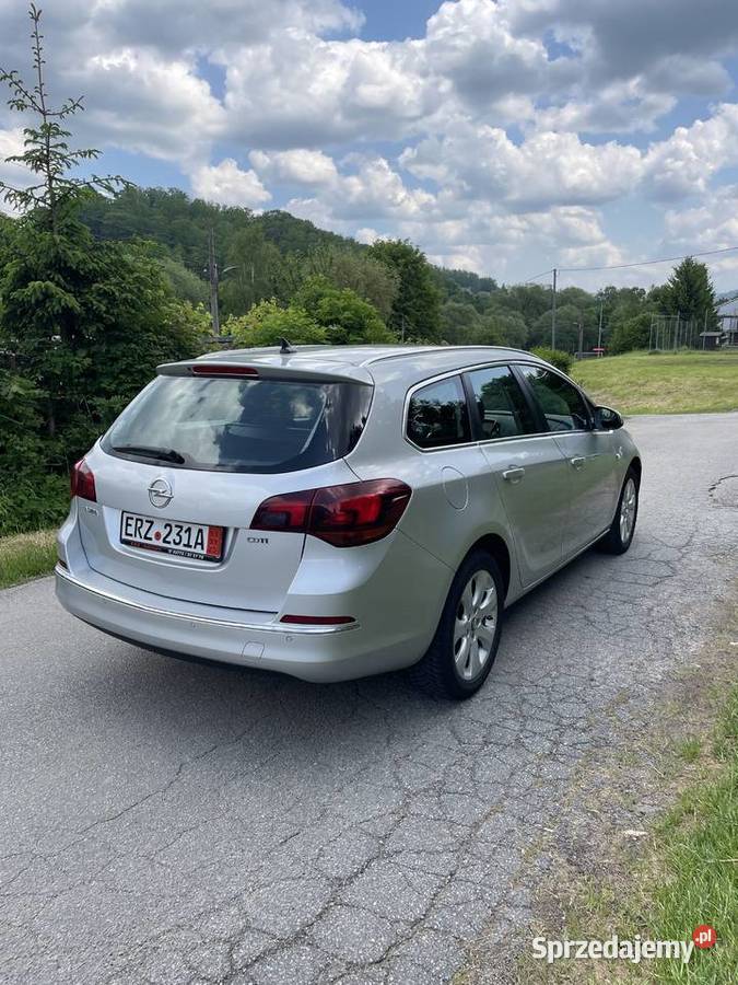 Opel Astra Rok produkcji 2016 Staszów