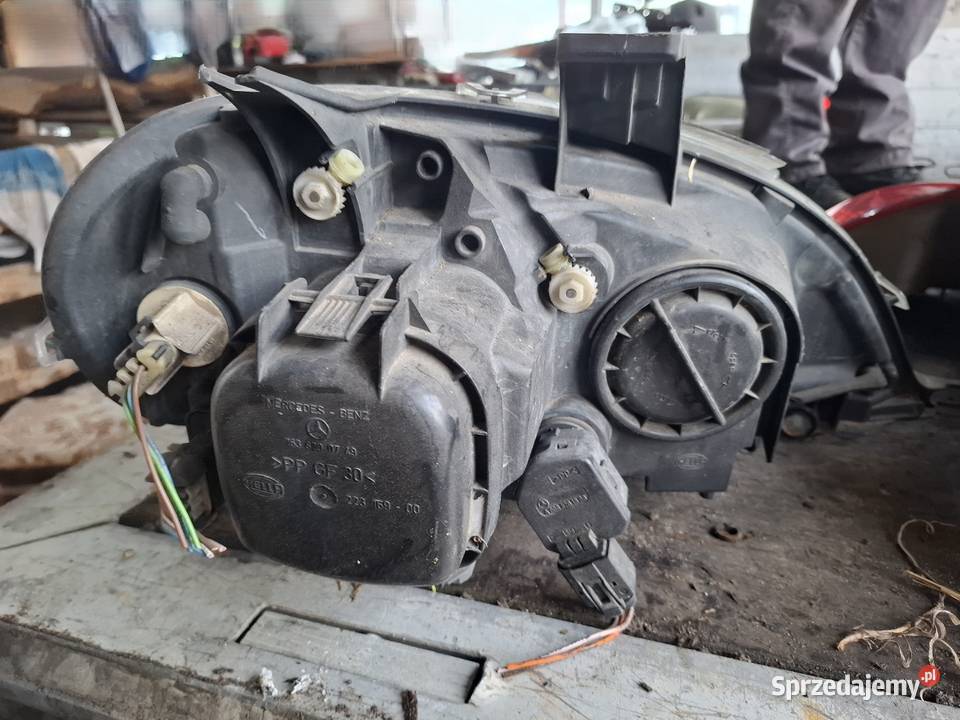 Lampa Lewa Przód Mercedes ML W163 Hella osobowe lubelskie Wisznice